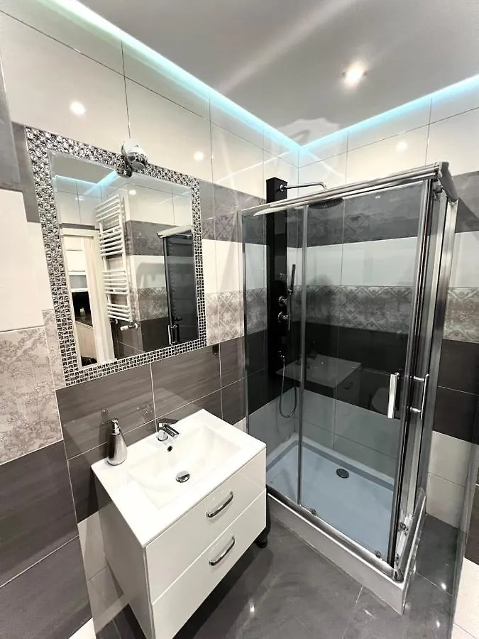 Wola Apartments 바르샤바