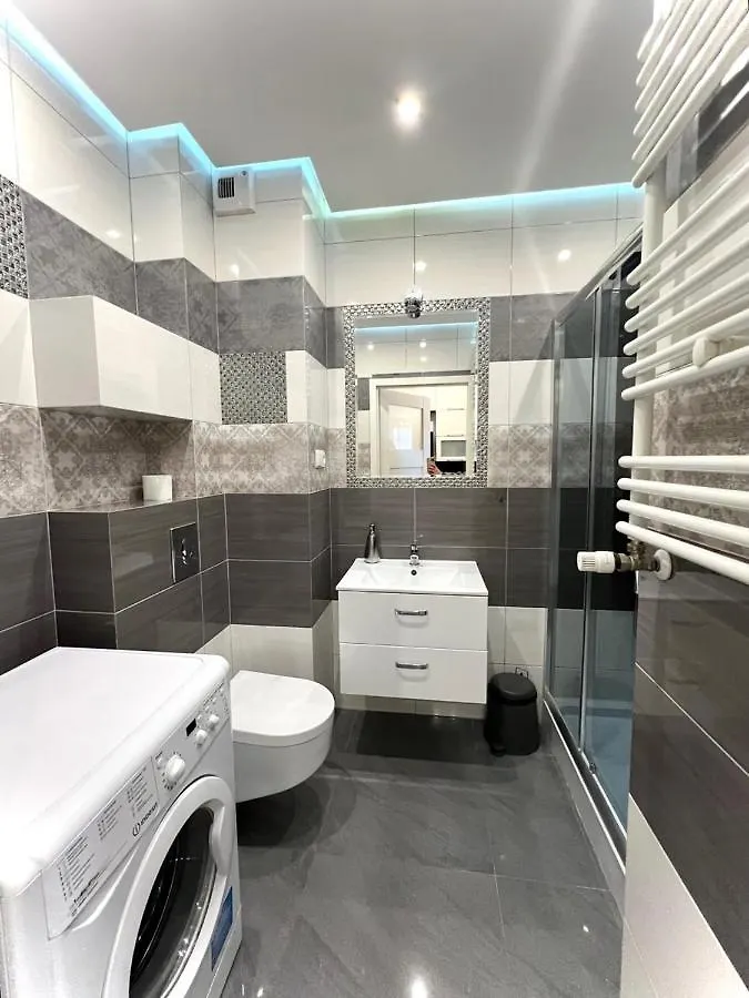Wola Apartments 바르샤바